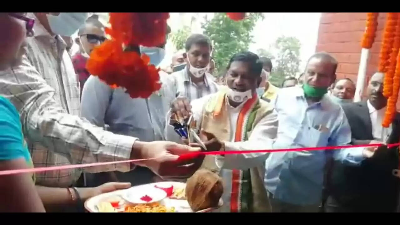 बलरामपुर जिला मुख्यालय में नए एसडीएम कार्यालय का उदघाटन कर शुरुआत ।