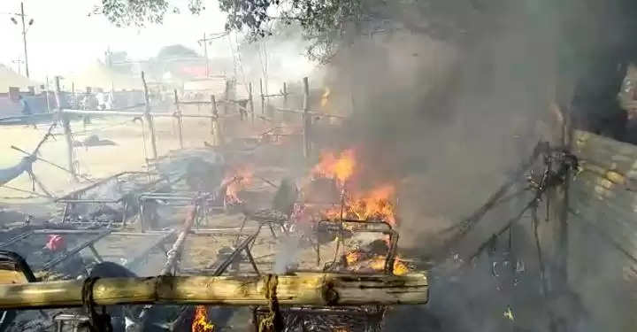 माघ मेले से बड़ी खबर: पीएसी के कैंप में लगी आग से शिविर का टेंट जलकर खाक…
