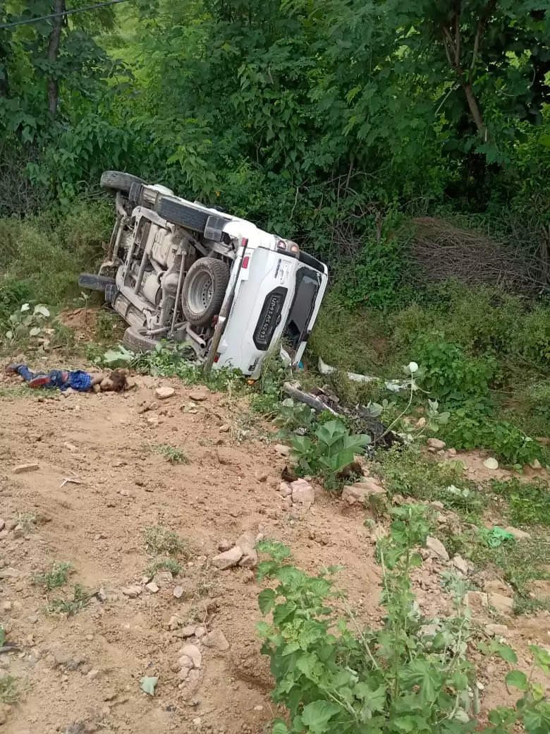 चंद्रनगर के पास भयंकर सड़क हादसे में 8 लोगों की मौत