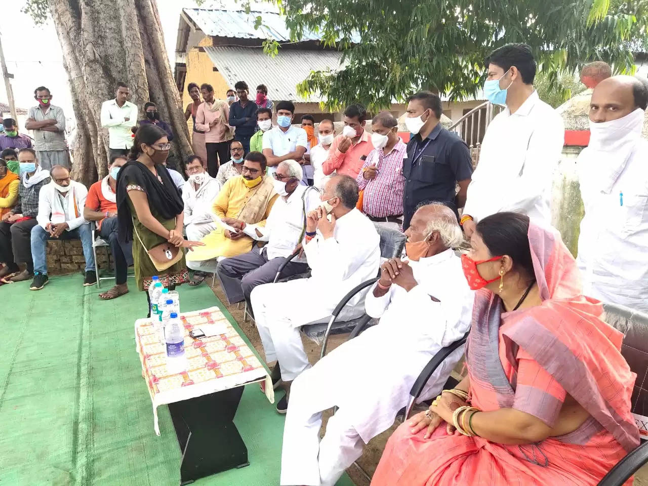 गृह मंत्री ताम्रध्वज साहू ने किया ग्रामीण क्षेत्रों का दौरा,लोगों से पूछी समस्याएं,अधिकारियों को दिए निर्देश